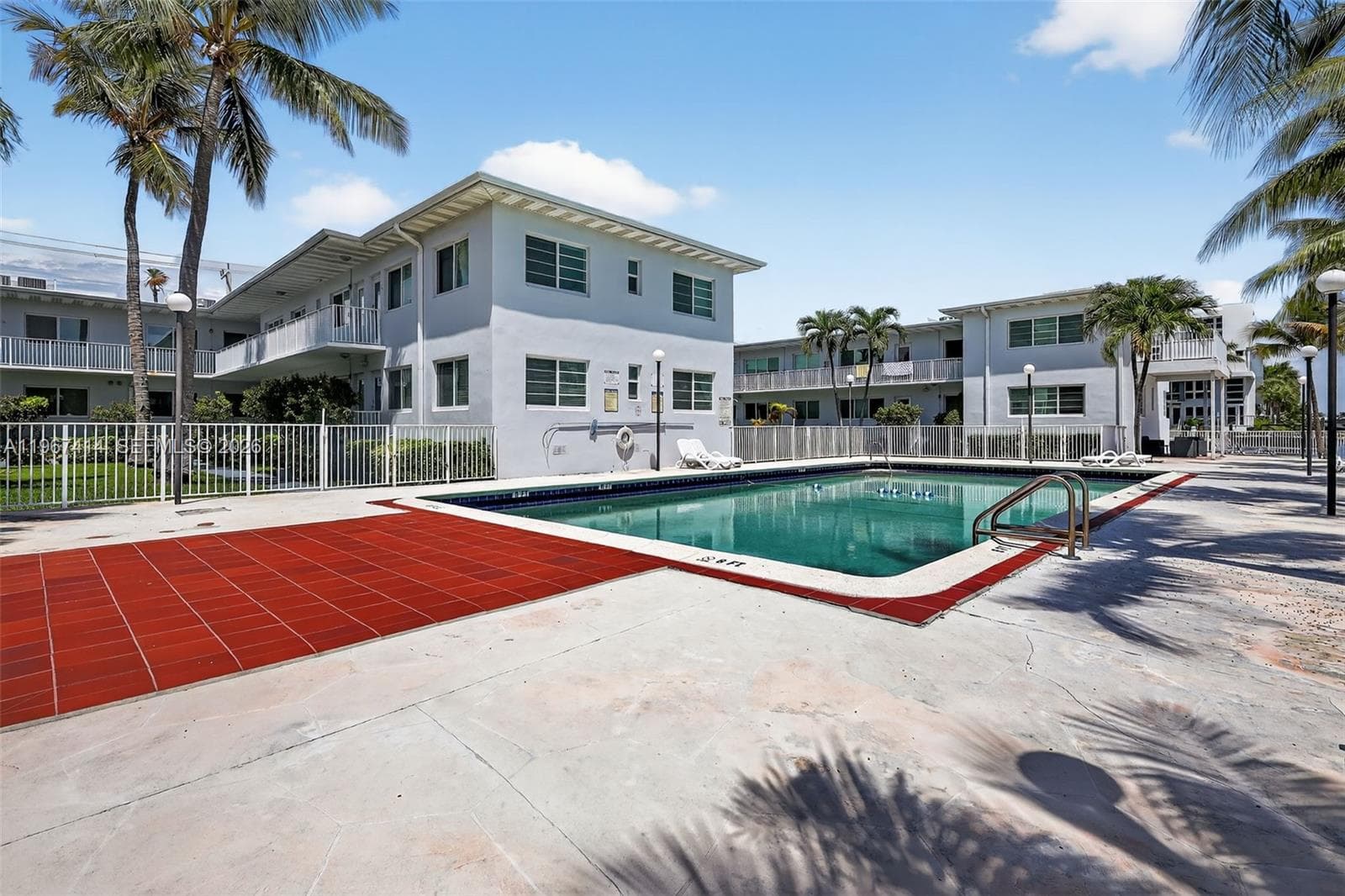 A11967414 — Miami Beach — 16