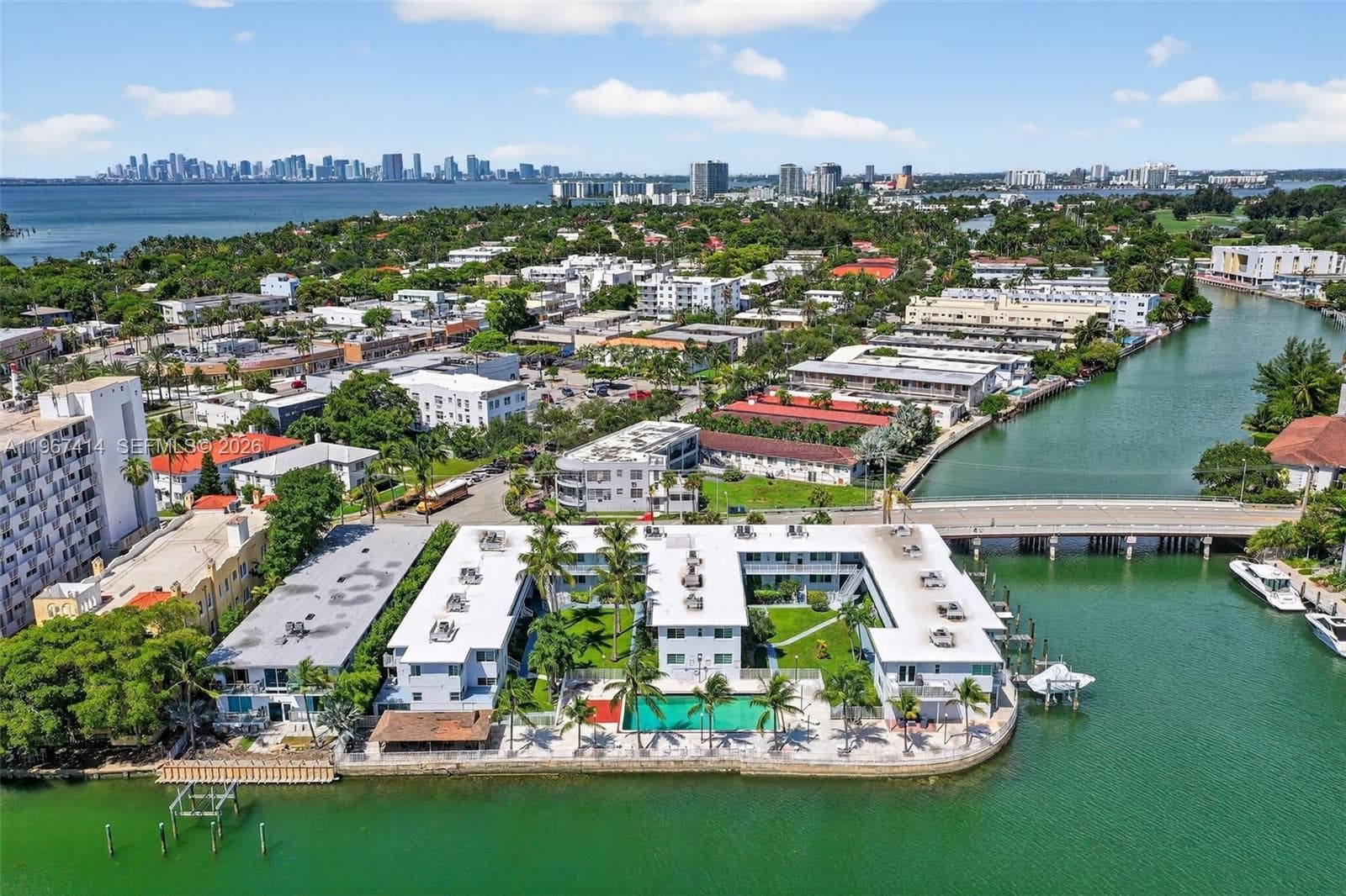 A11967414 — Miami Beach — 3