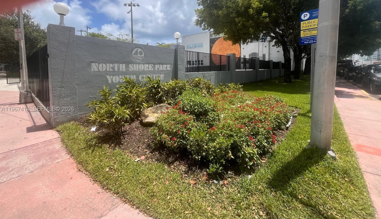 A11967414 — Miami Beach — 24