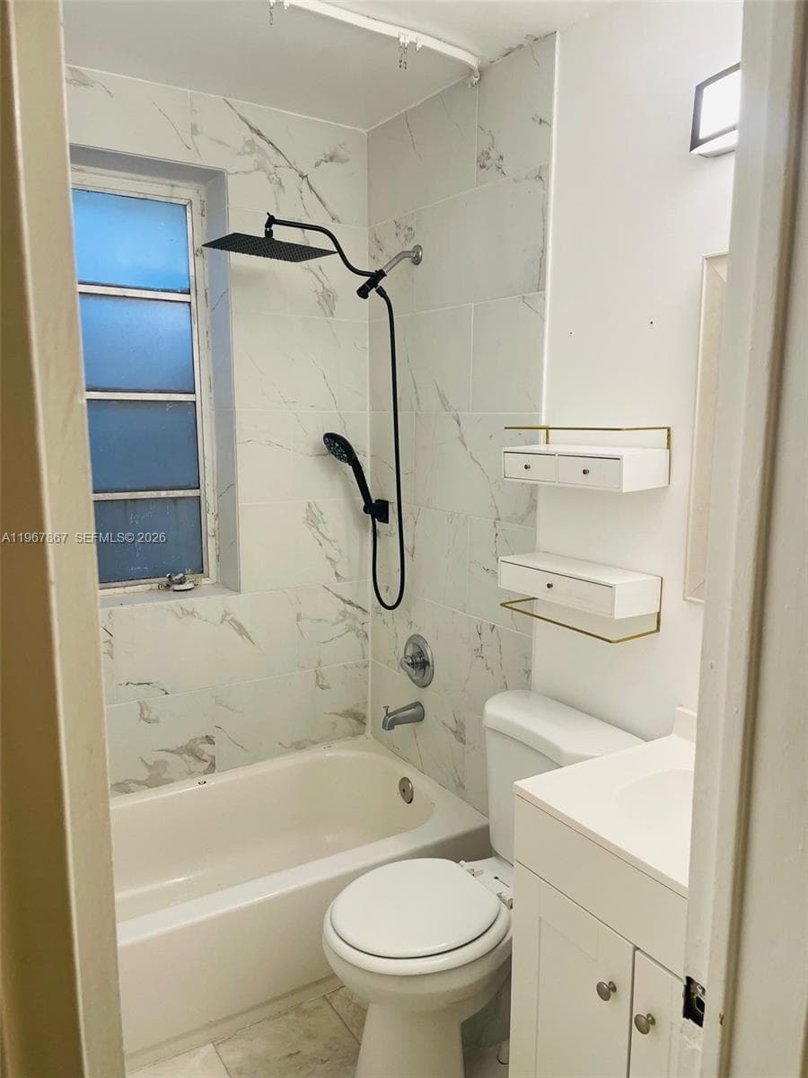 A11967867 — Miami Beach — 6