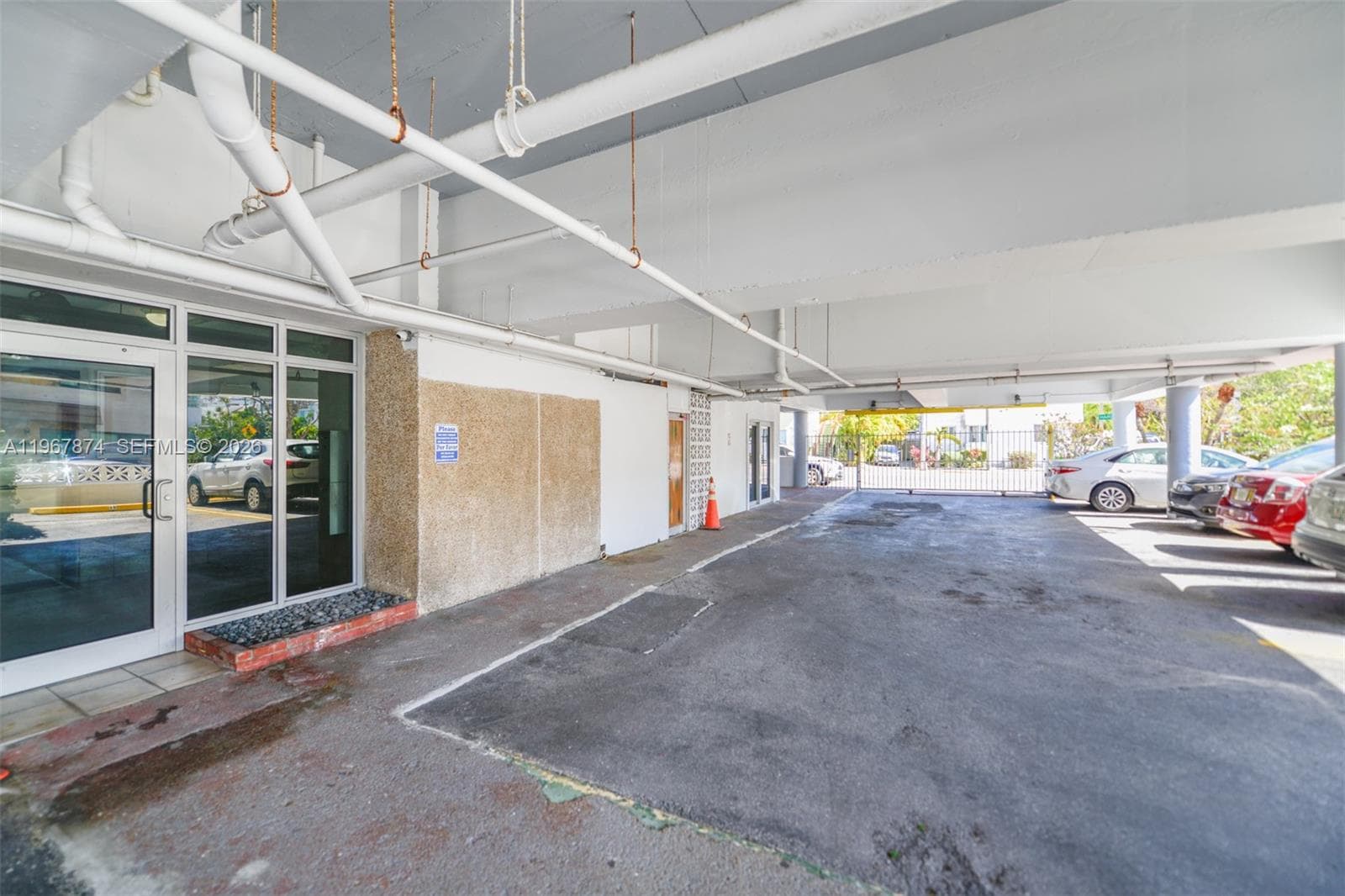 A11967874 — Miami Beach — 25
