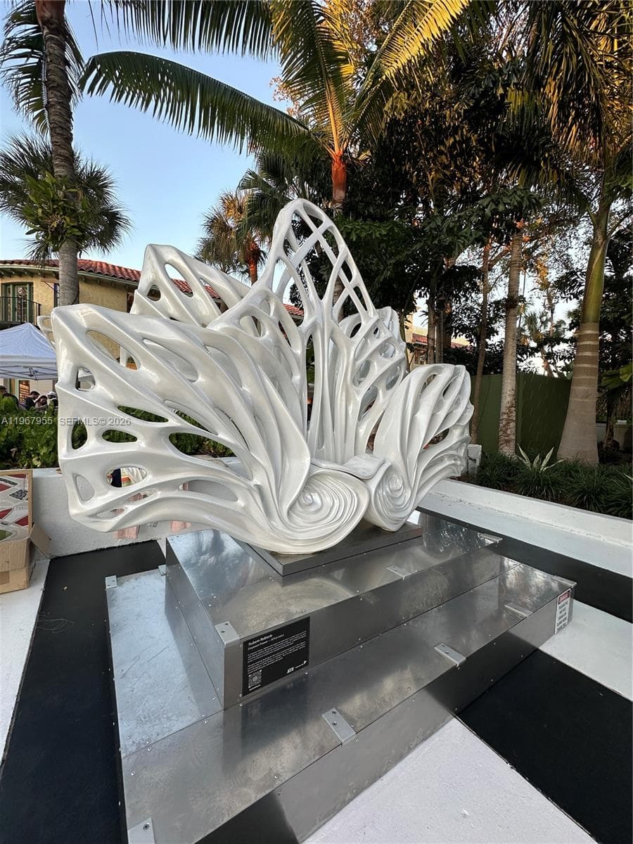A11967955 — Miami Beach — 10