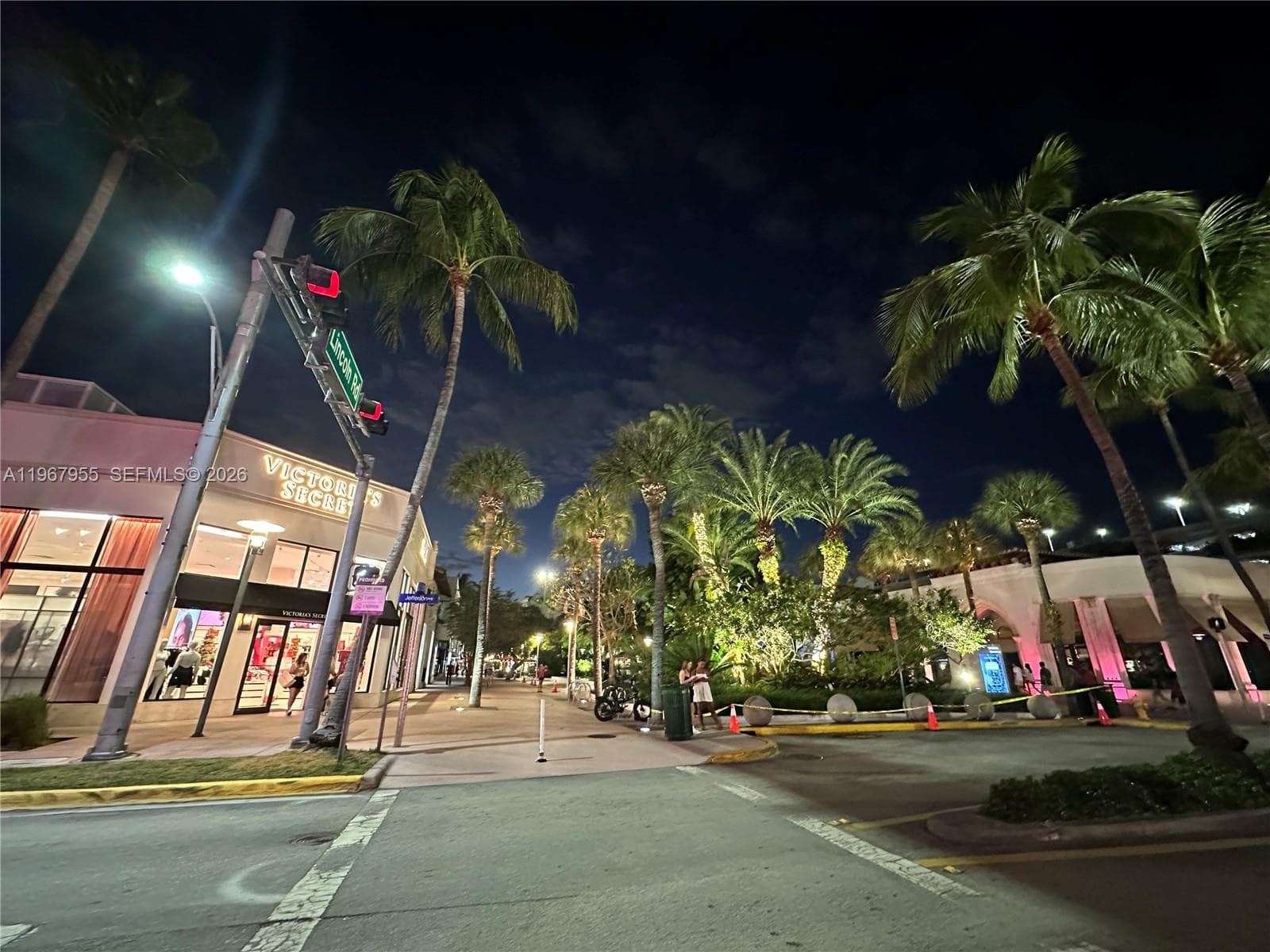 A11967955 — Miami Beach — 18