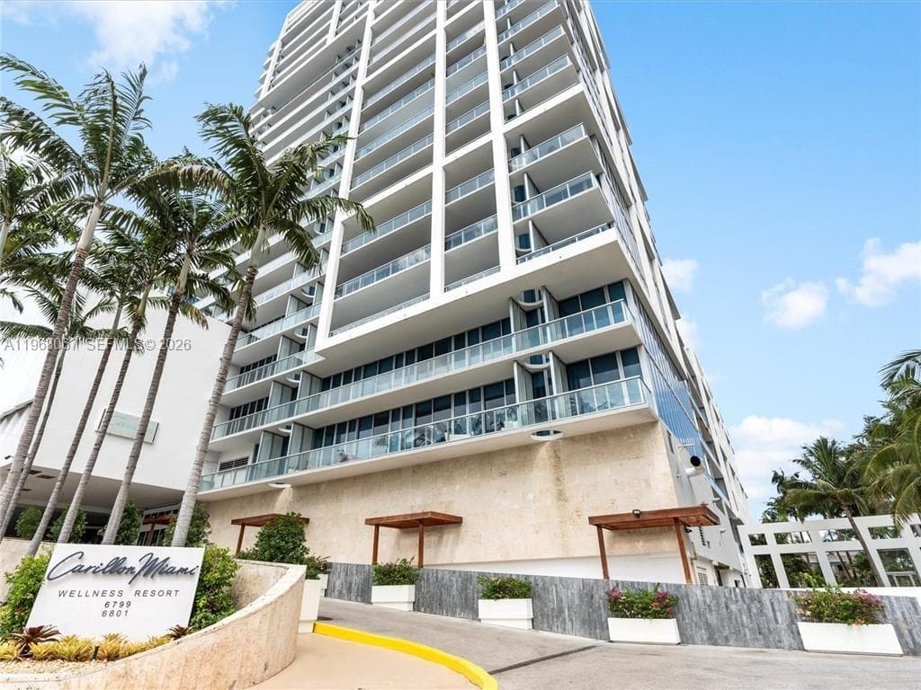 A11968067 — Miami Beach