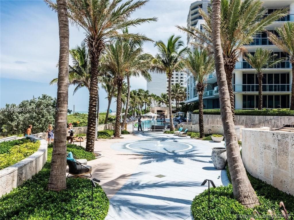 A11968067 — Miami Beach — 28