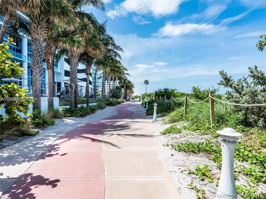 A11968067 — Miami Beach — 49