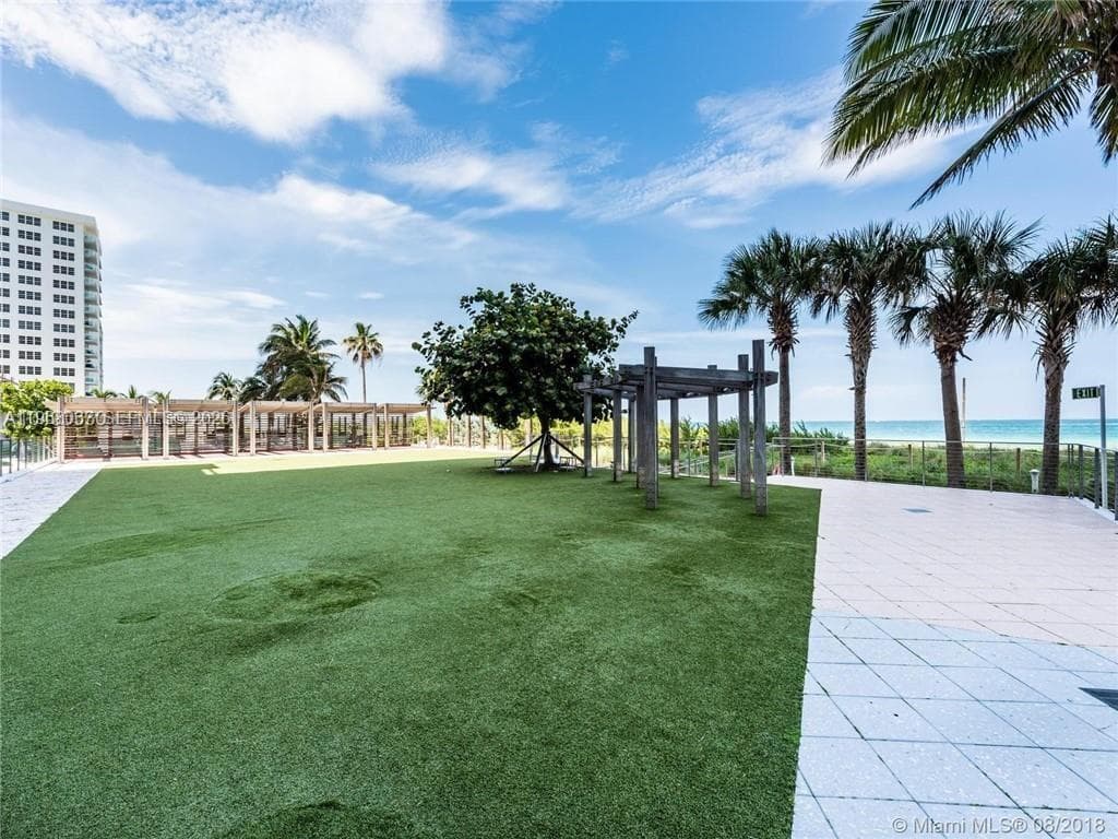 A11968067 — Miami Beach — 48