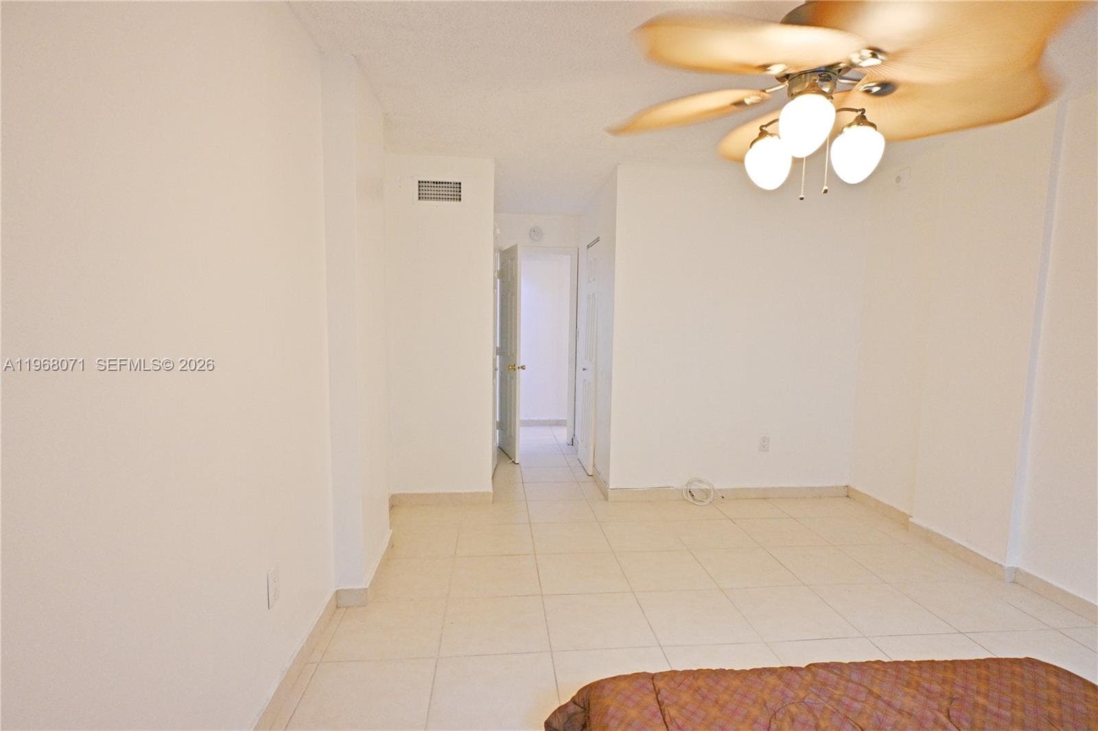 A11968071 — Miami Beach — 5
