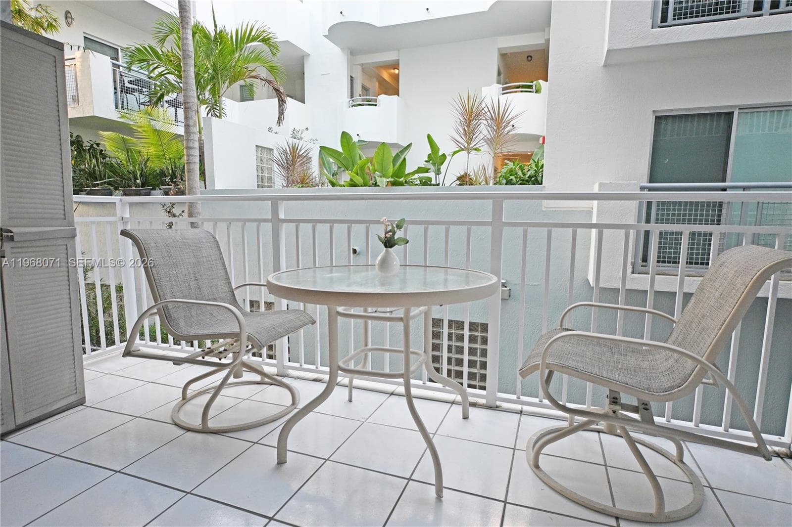A11968071 — Miami Beach — 11