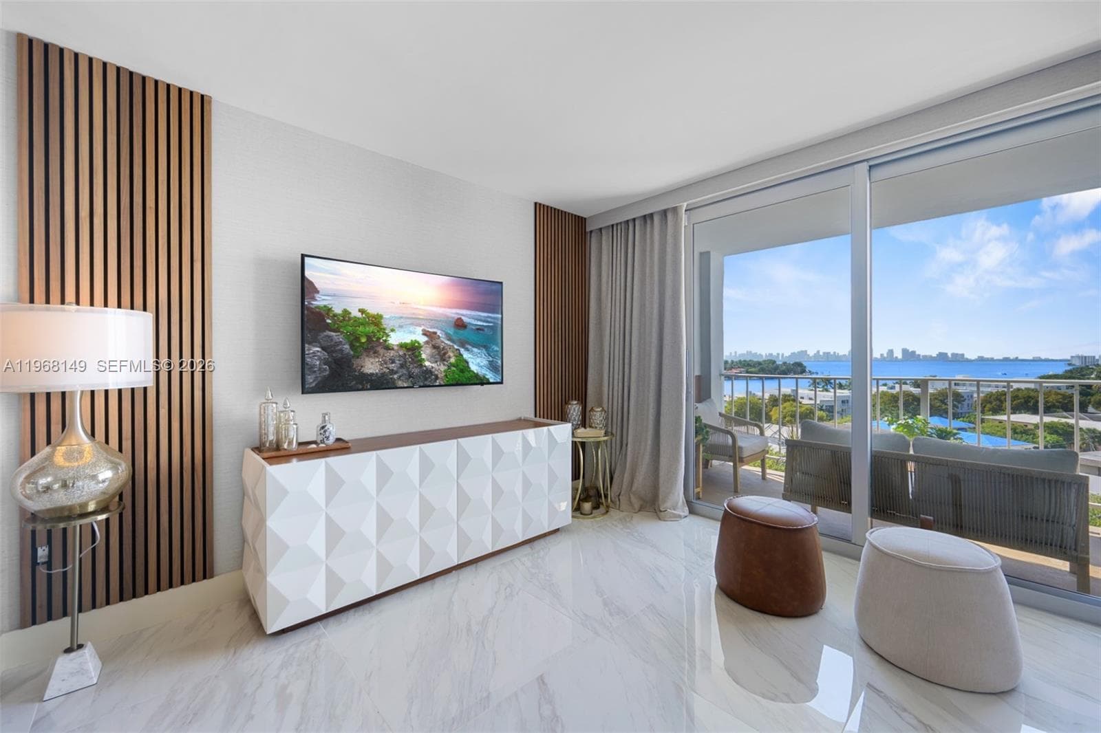 A11968149 — Miami Beach