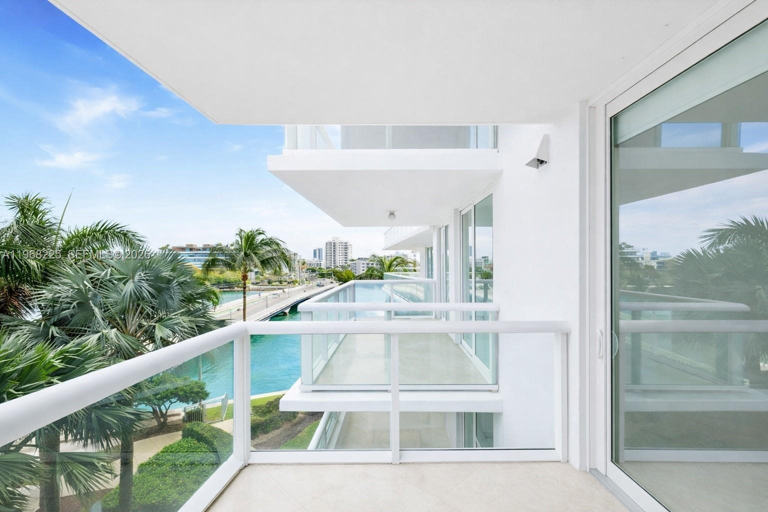 A11968225 — Miami Beach — 29