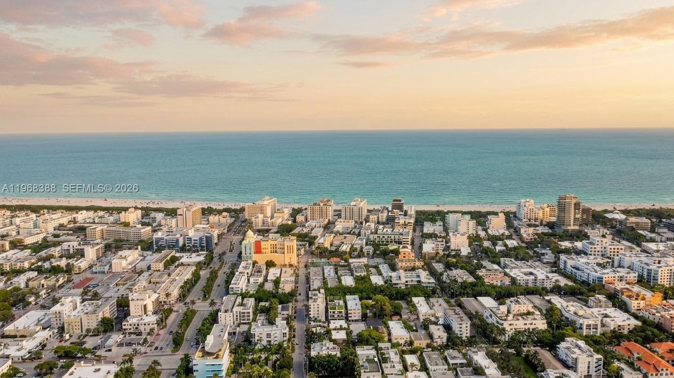A11968388 — Miami Beach — 53