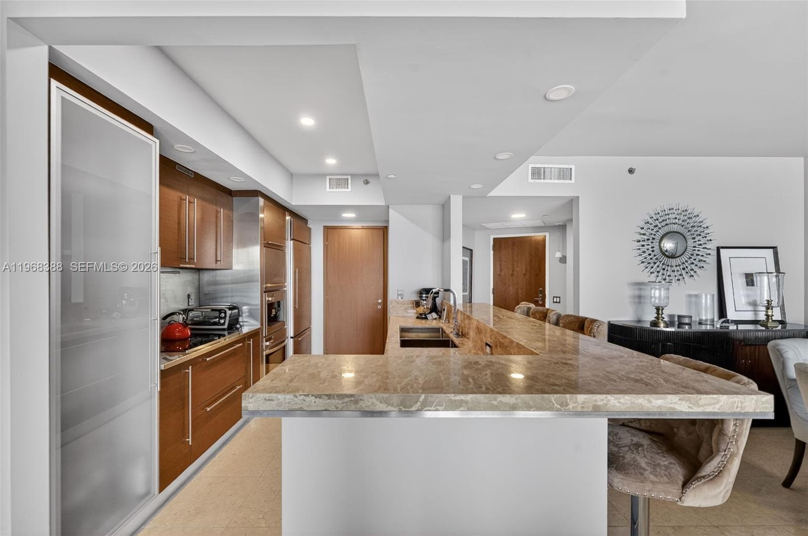 A11968388 — Miami Beach — 67