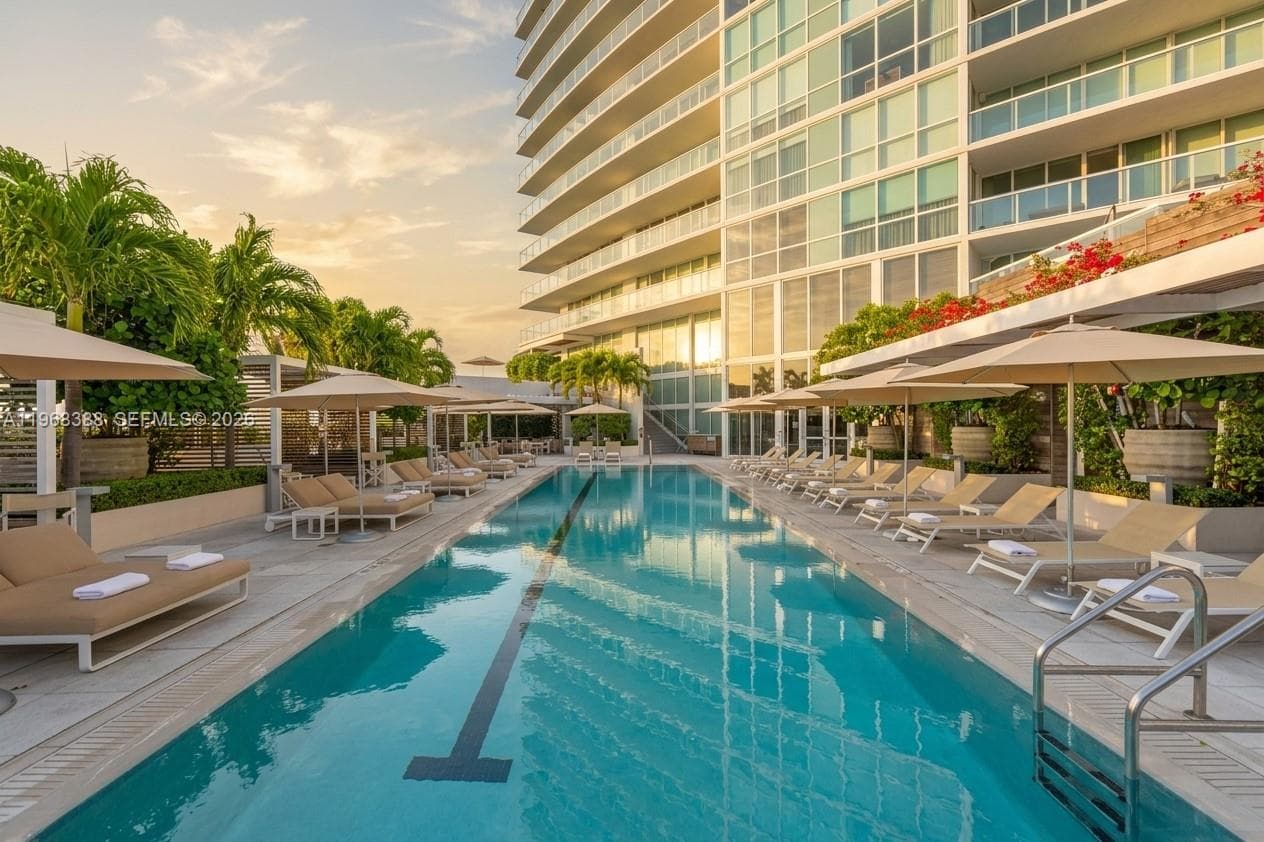 A11968388 — Miami Beach — 32
