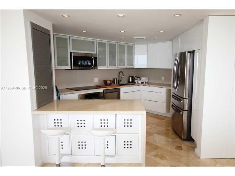 A11968406 — Miami Beach — 12