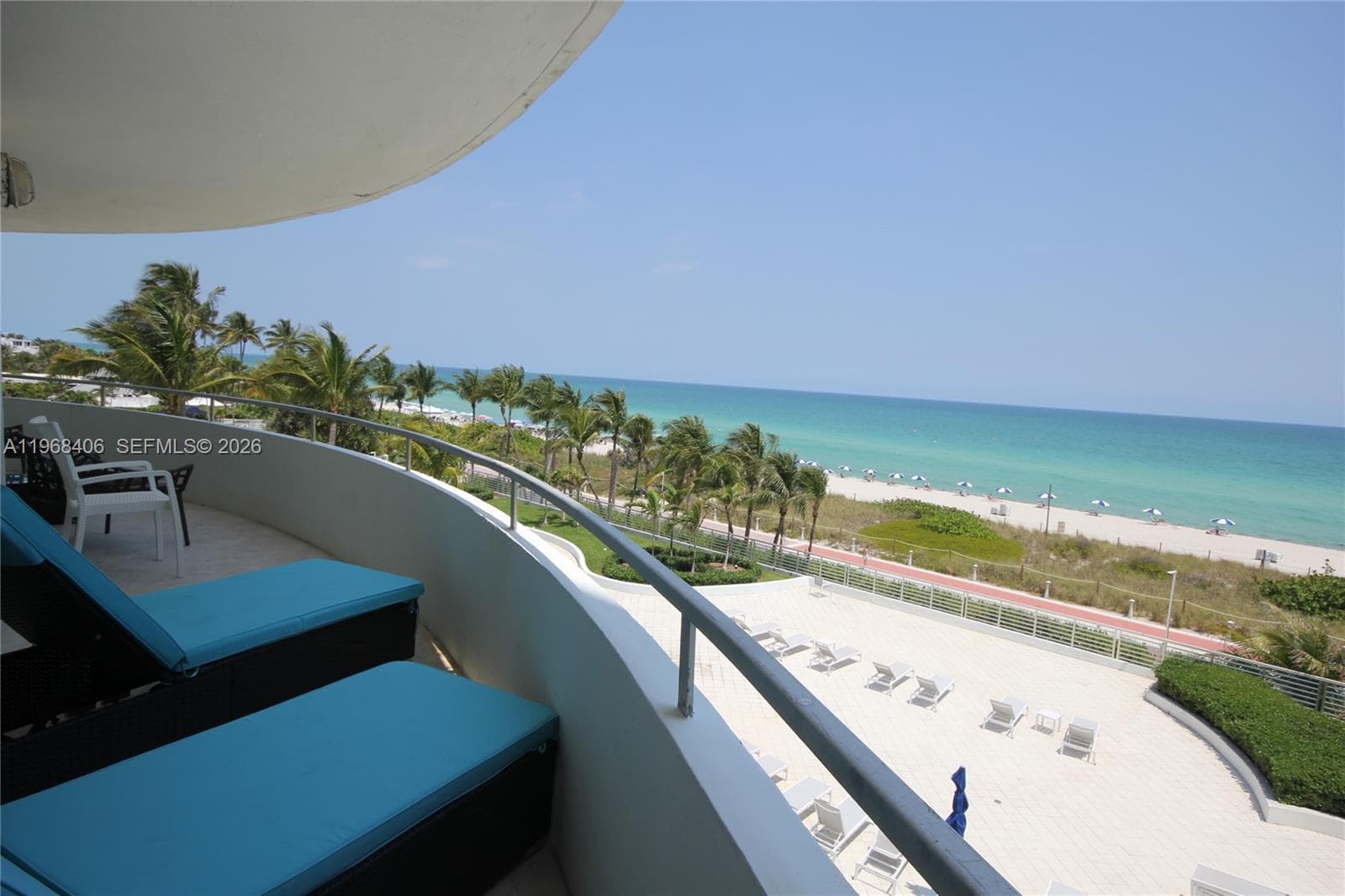 A11968406 — Miami Beach — 32