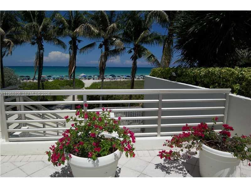 A11968406 — Miami Beach — 37