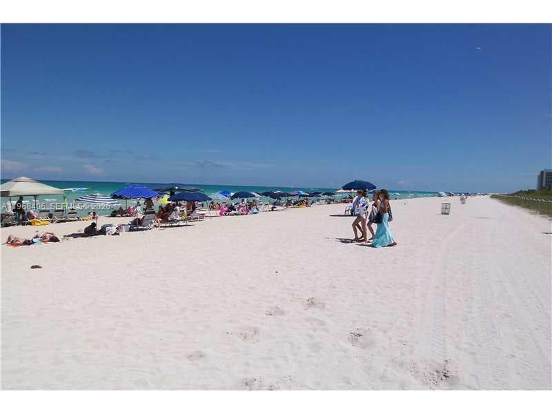 A11968406 — Miami Beach — 40