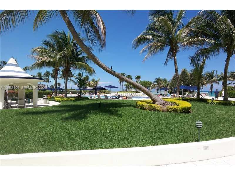 A11968406 — Miami Beach — 35