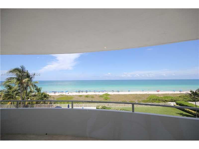 A11968406 — Miami Beach — 31