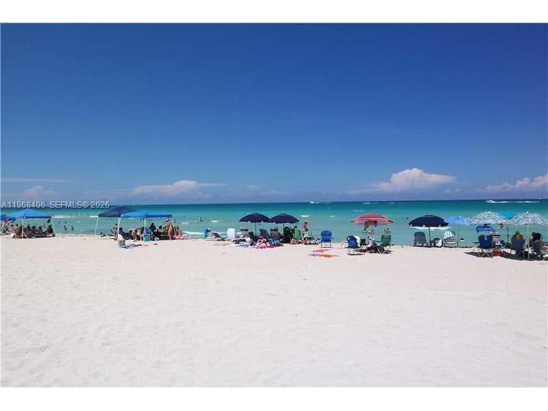 A11968406 — Miami Beach — 39