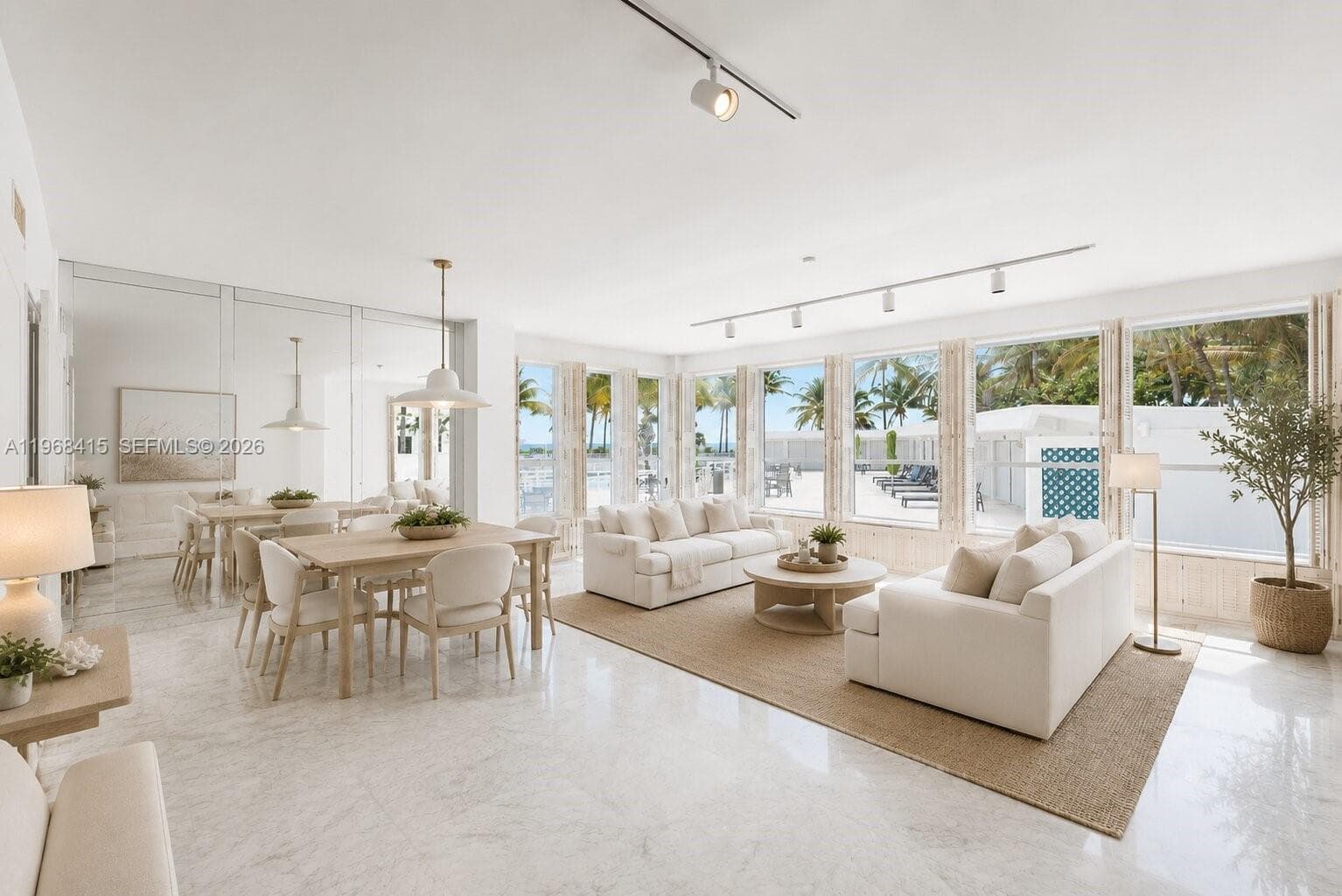 A11968415 — Miami Beach