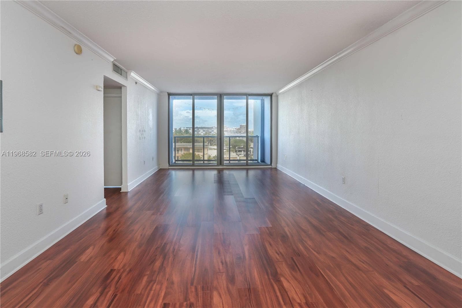 A11968582 — Miami Beach — 4