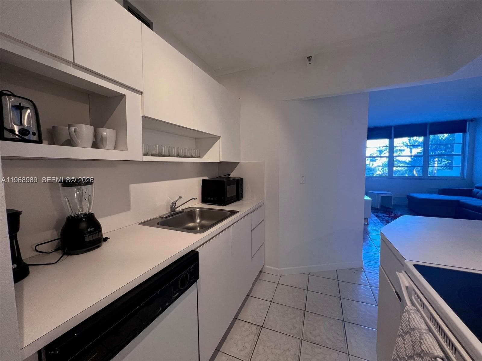 A11968589 — Miami Beach — 6