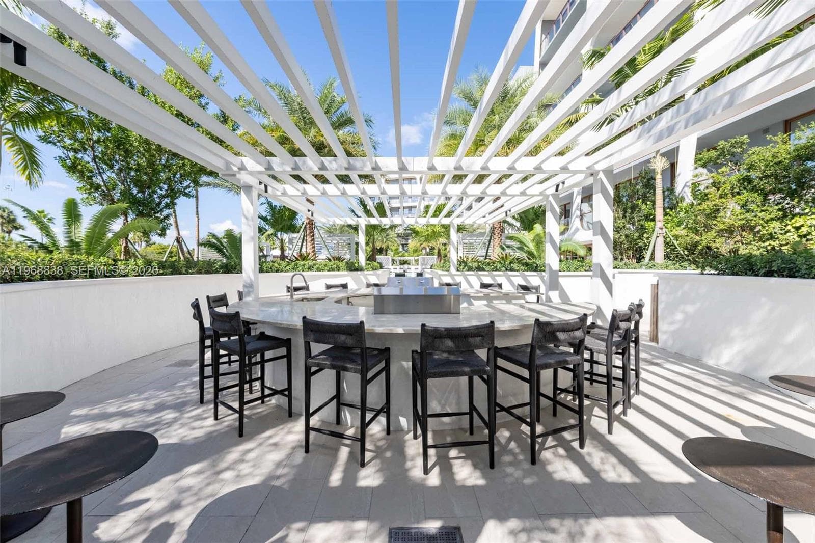 A11968838 — Miami Beach — 12