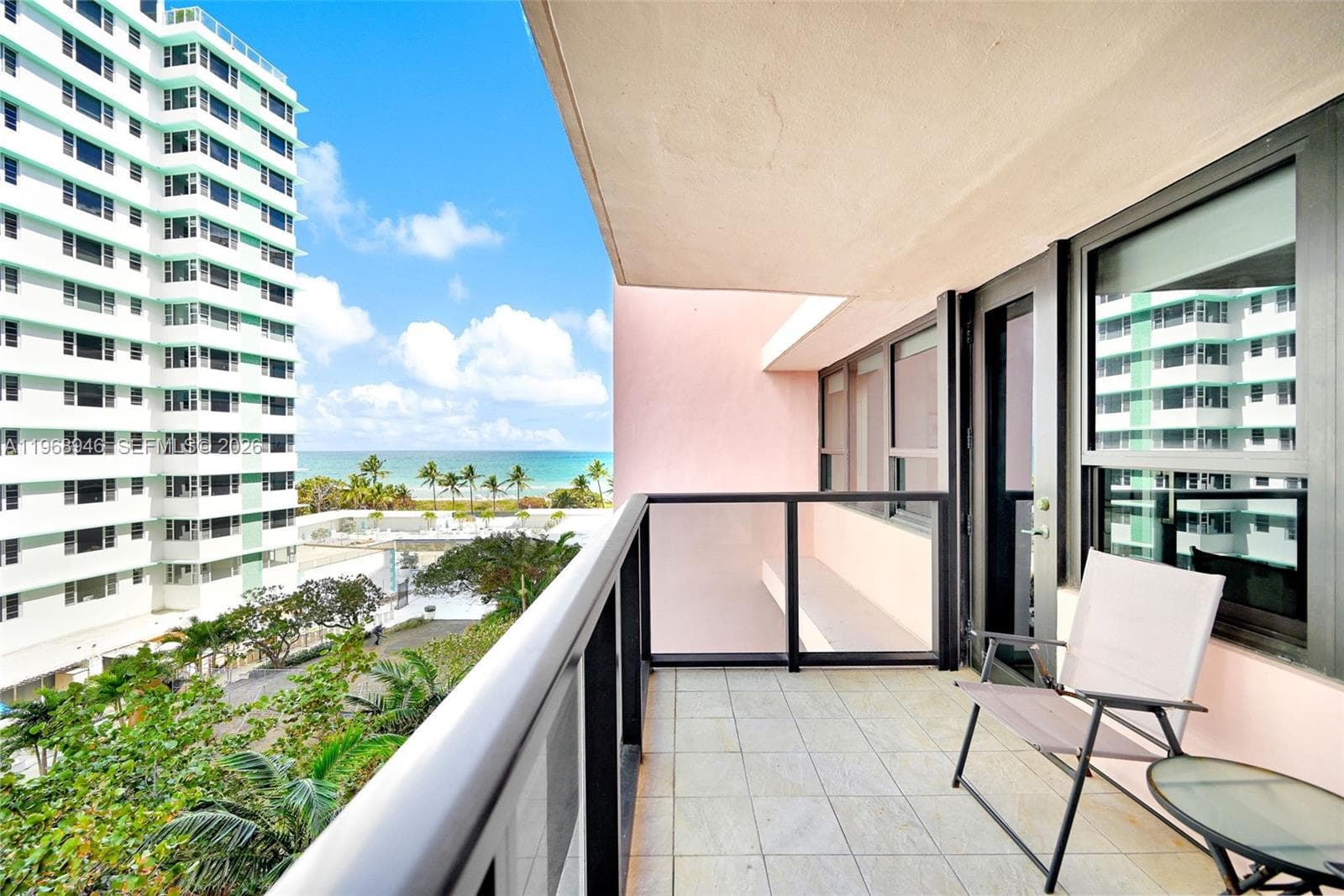 A11968946 — Miami Beach — 37