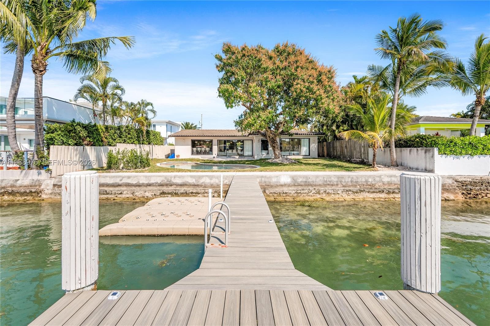 A11968975 — Miami Beach — 43