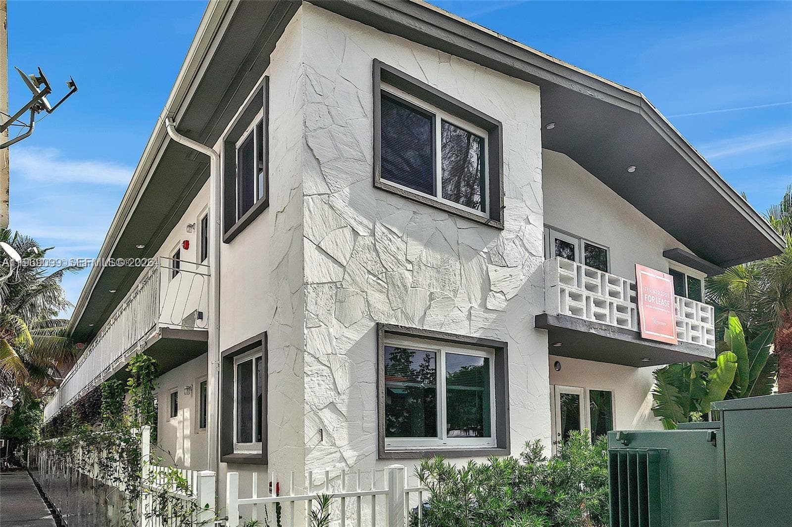 A11969099 — Miami Beach — 49
