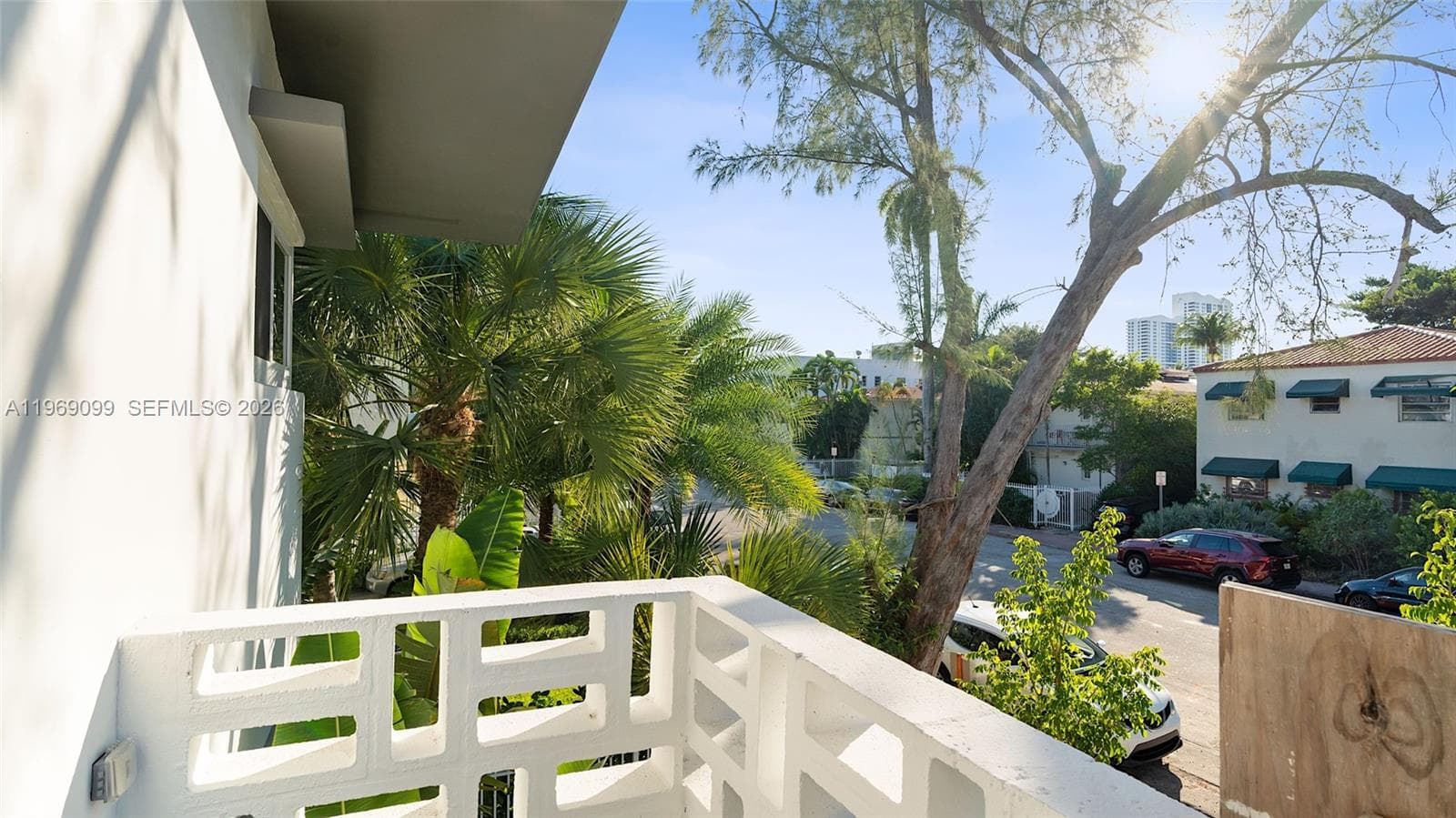 A11969099 — Miami Beach — 18