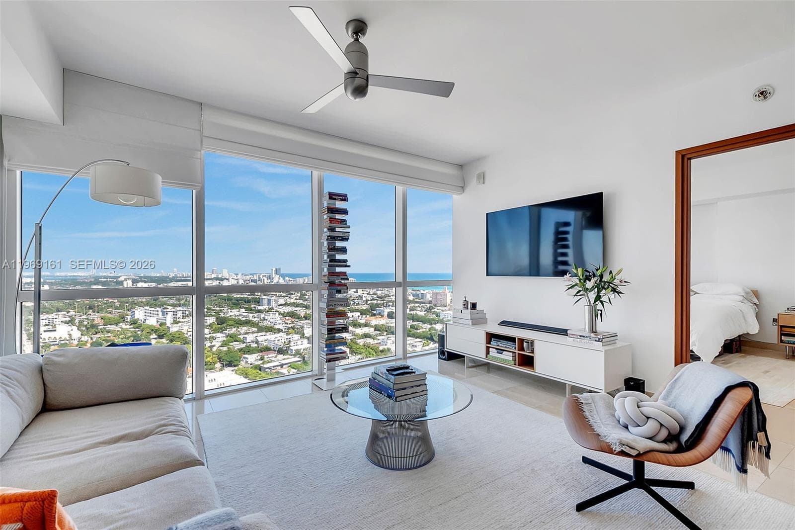 A11969161 — Miami Beach