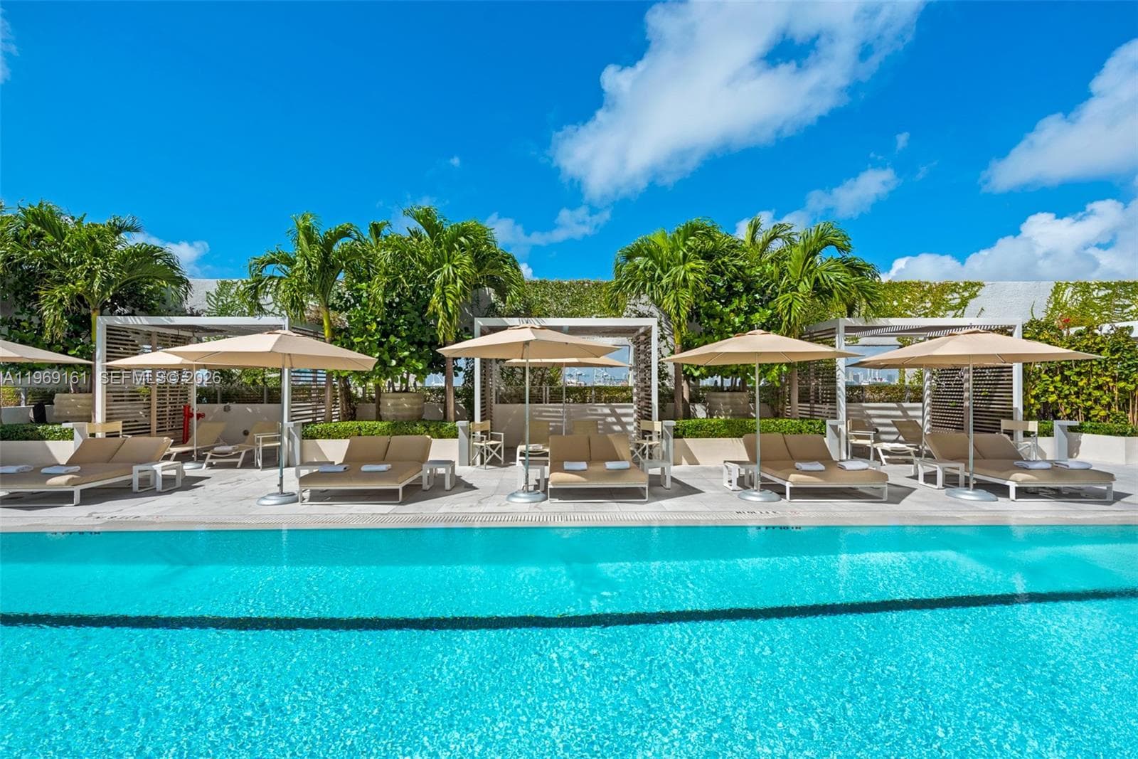 A11969161 — Miami Beach — 15