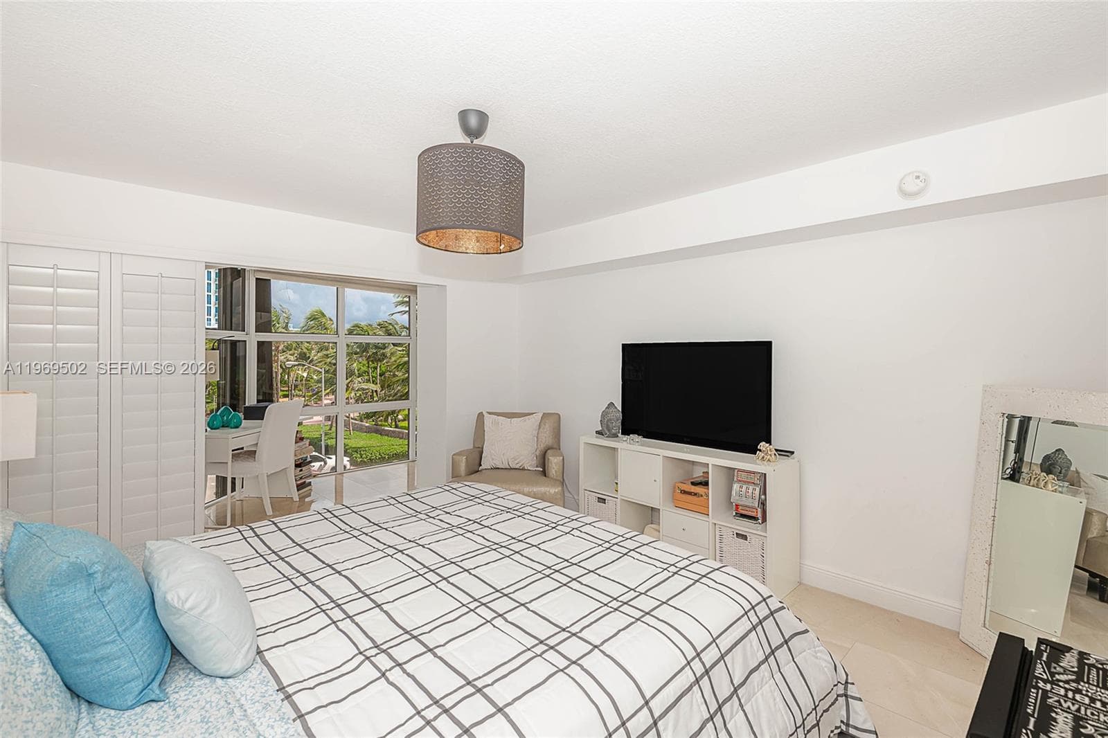 A11969502 — Miami Beach — 25
