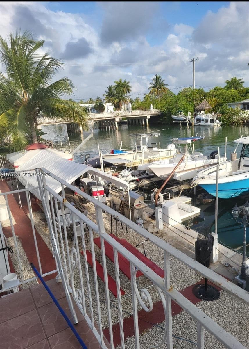 A11969668 — Miami Beach — 4