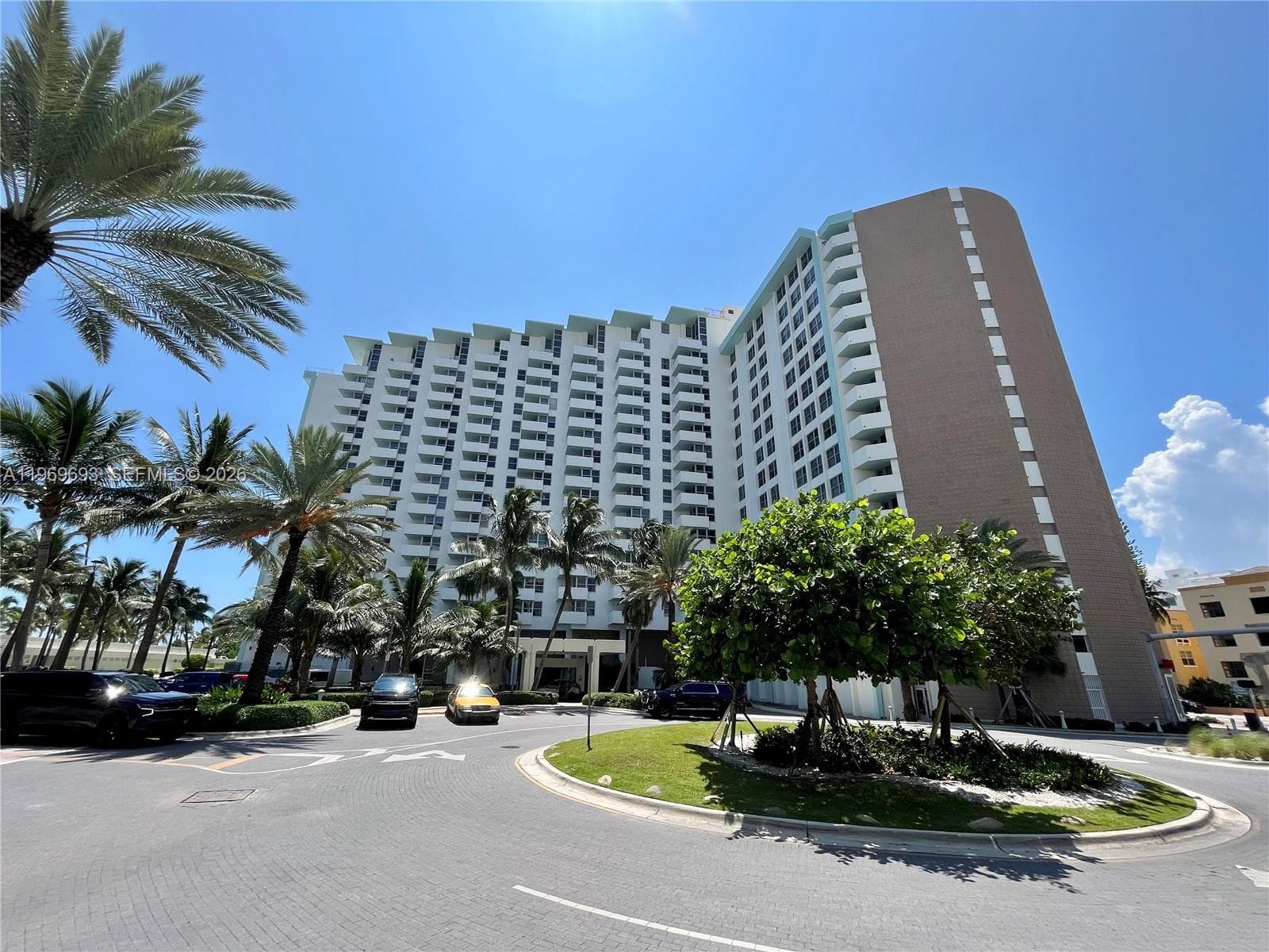 A11969693 — Miami Beach — 15