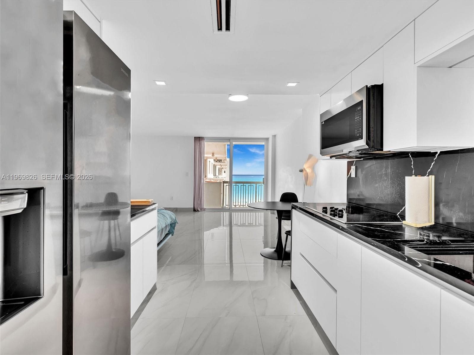 A11969826 — Miami Beach — 6