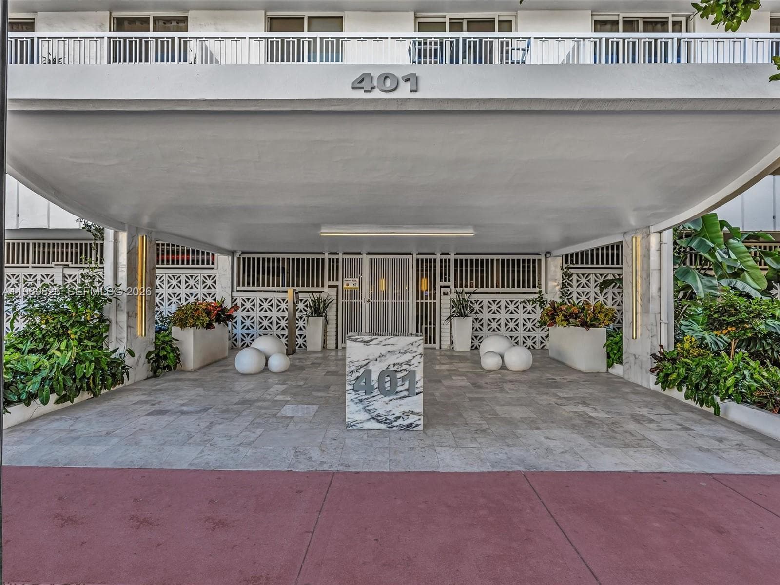 A11969826 — Miami Beach — 24