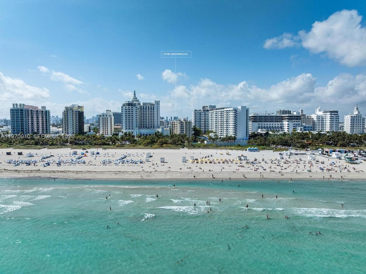 A11970010 — Miami Beach — 2