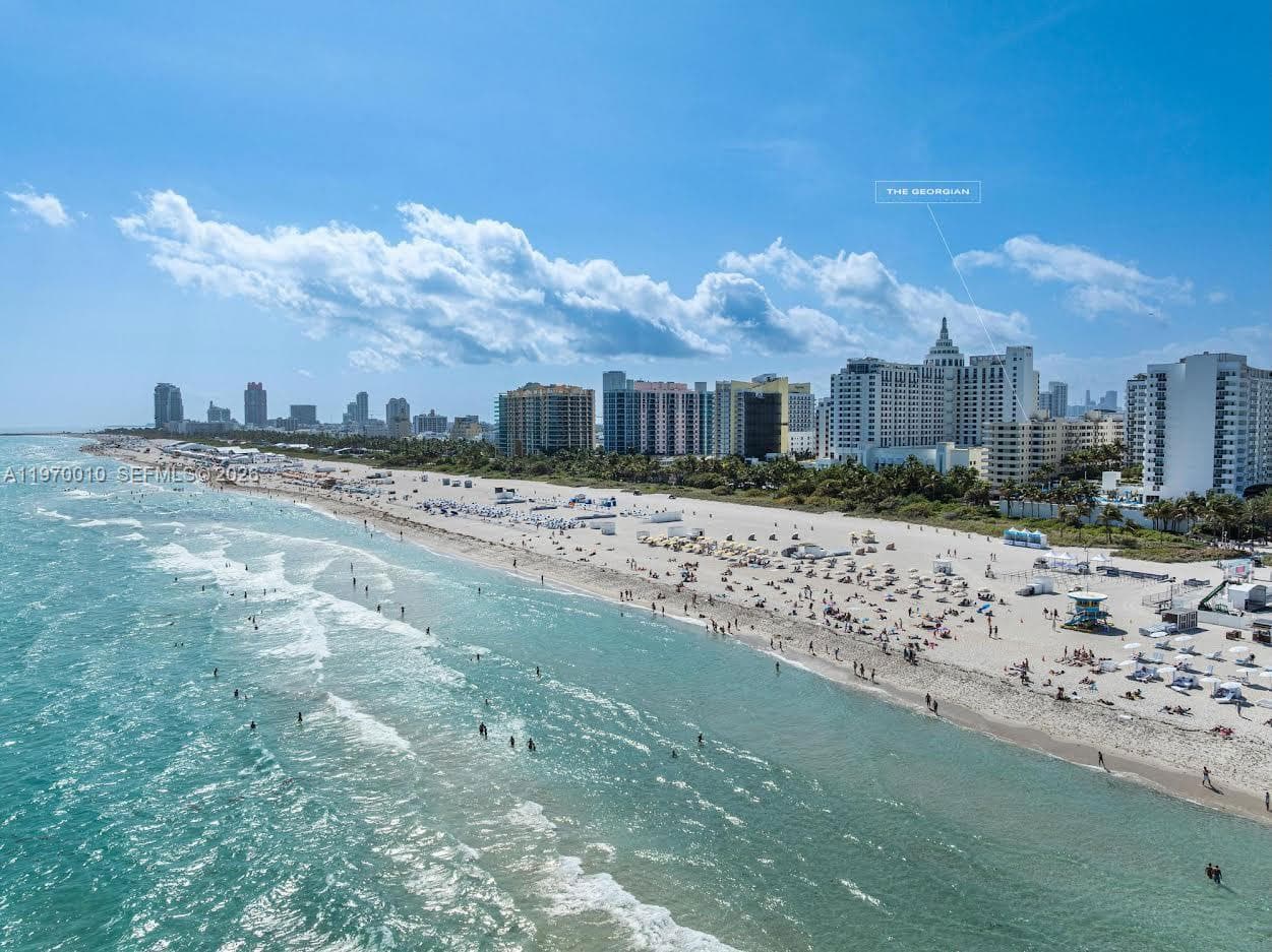 A11970010 — Miami Beach