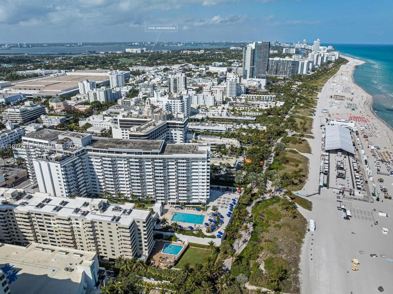 A11970010 — Miami Beach — 48