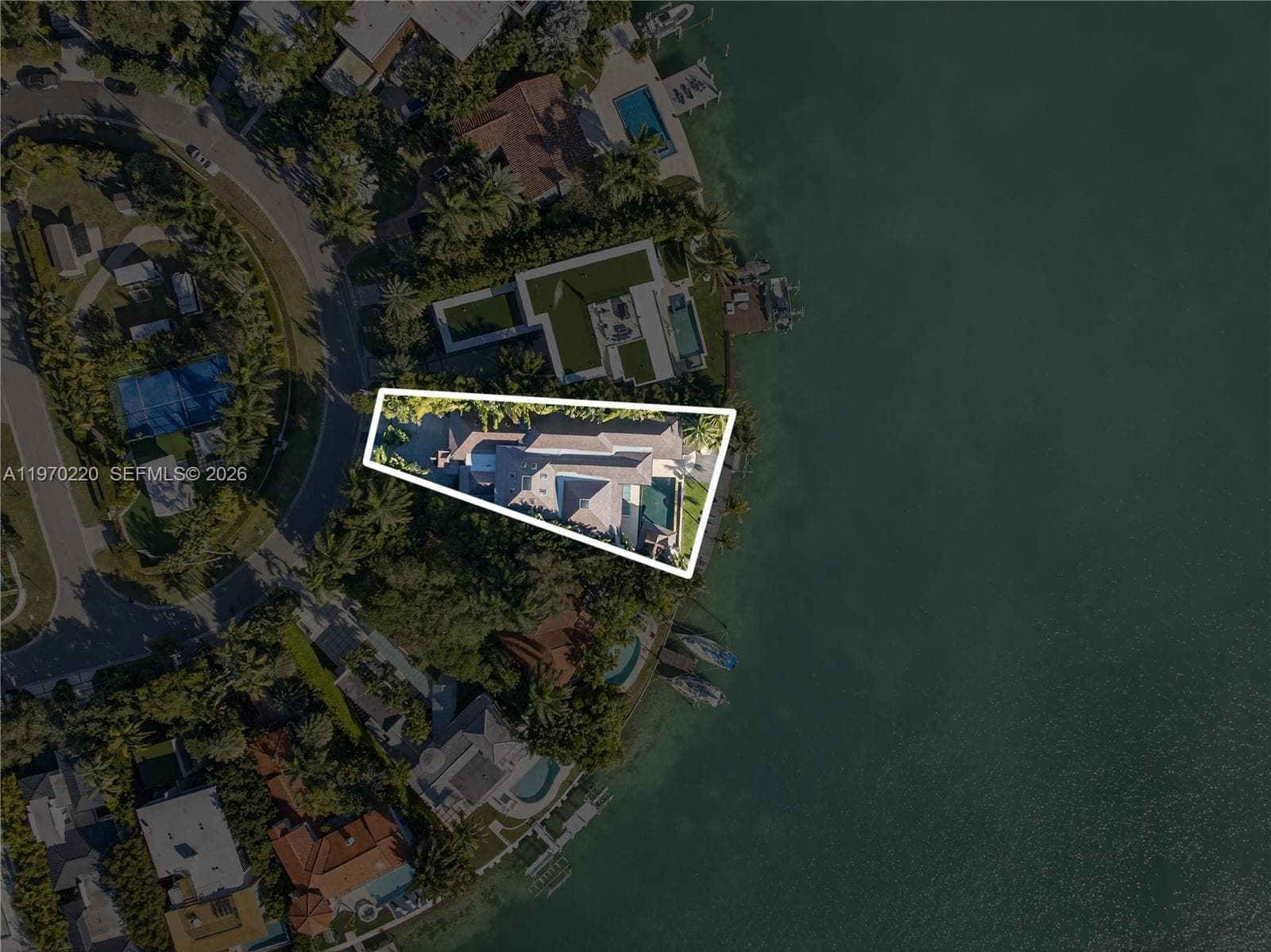 A11970220 — Miami Beach — 82