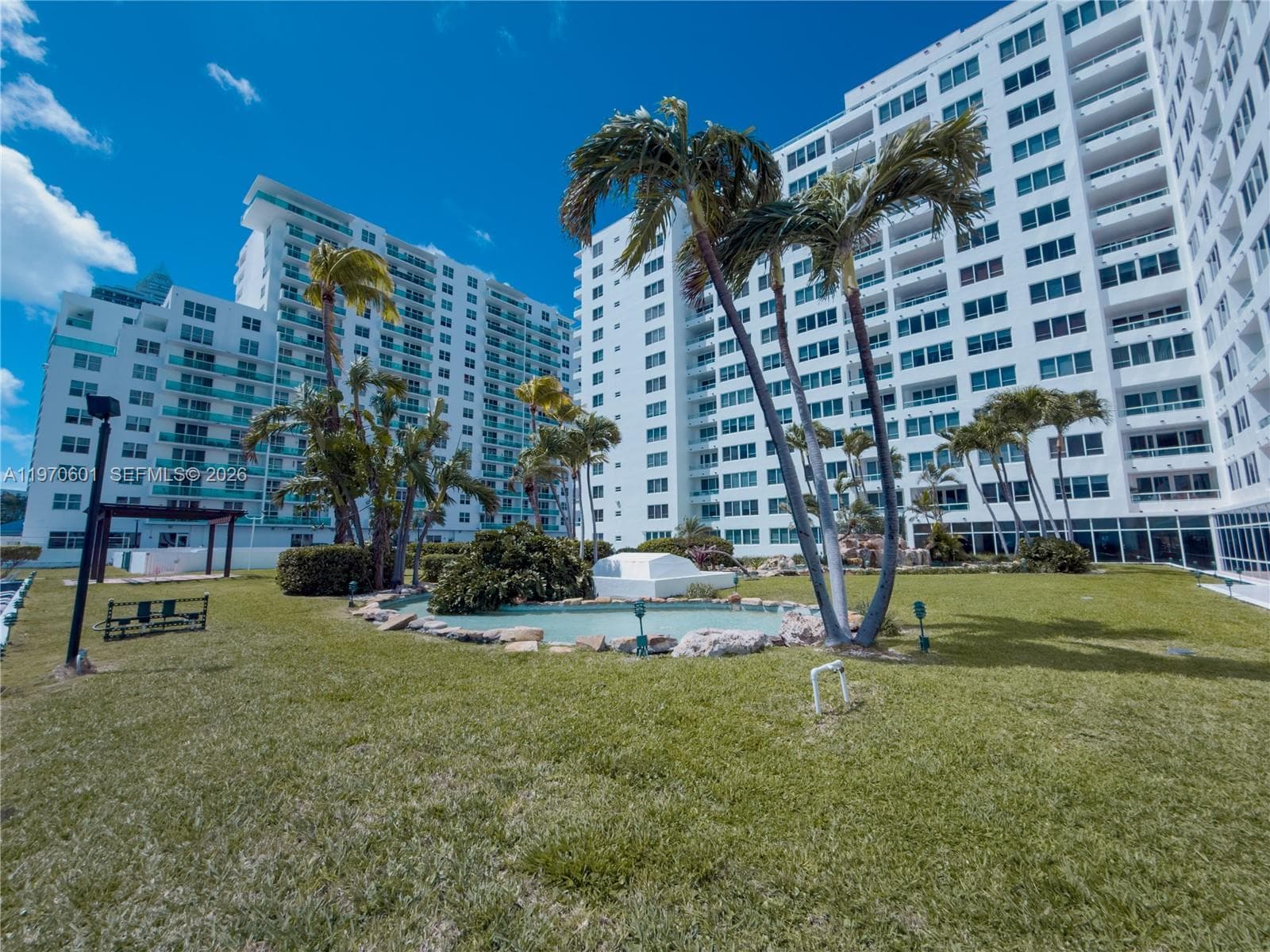 A11970601 — Miami Beach — 32