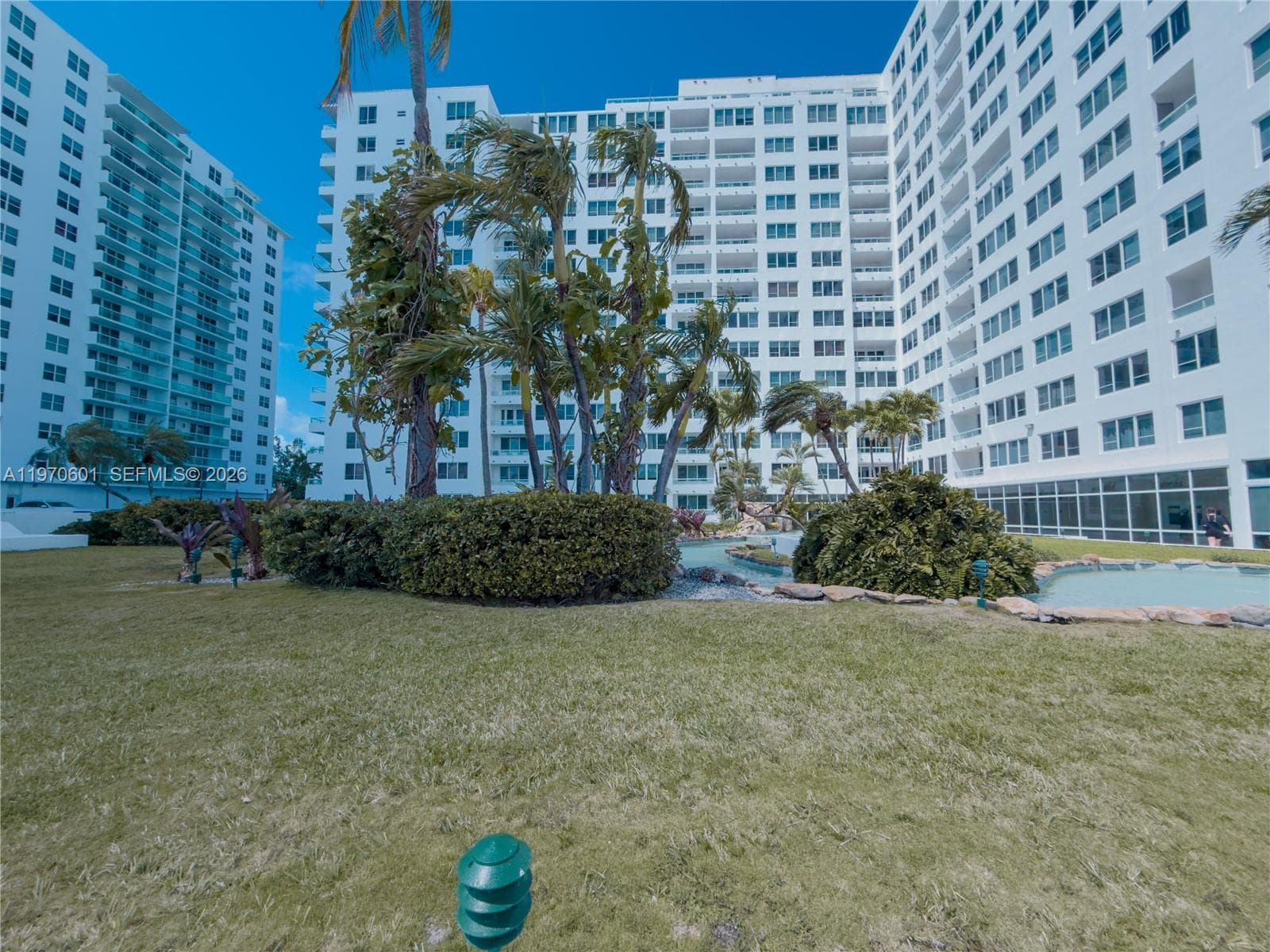 A11970601 — Miami Beach — 33