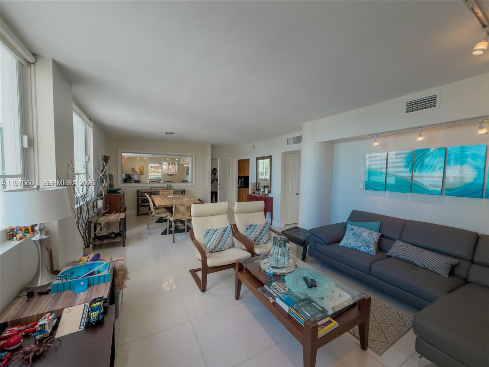 A11970601 — Miami Beach — 15