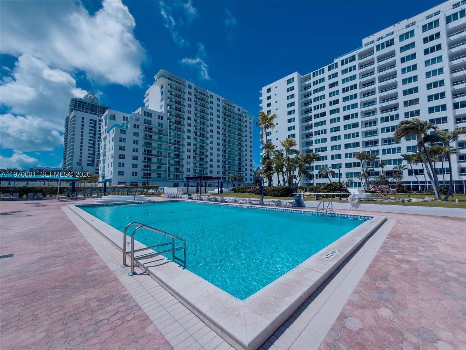 A11970601 — Miami Beach — 35