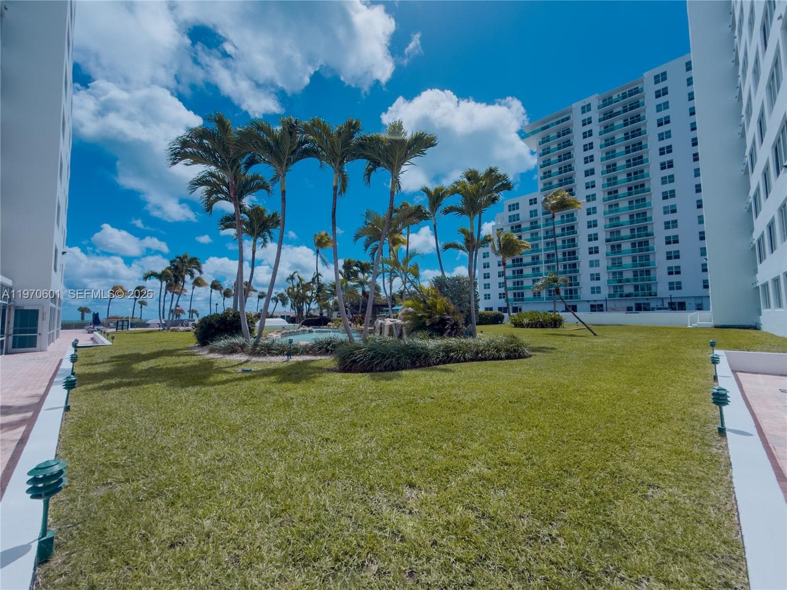 A11970601 — Miami Beach — 31