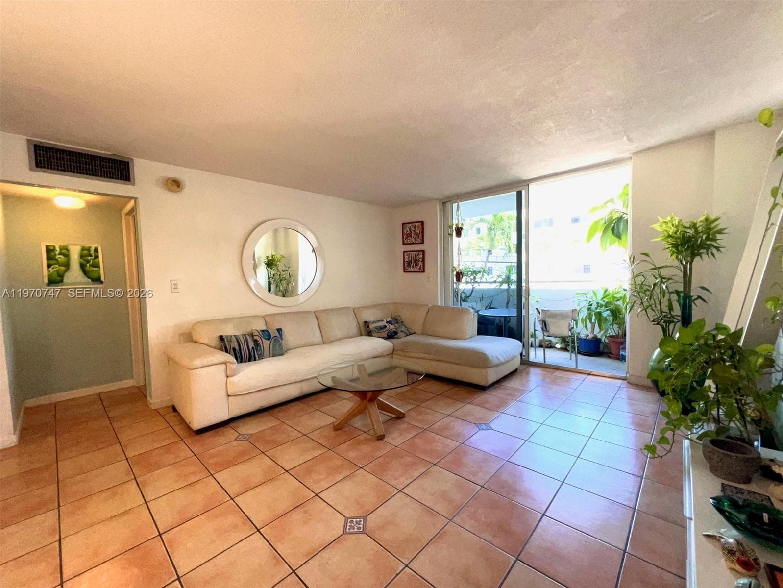 A11970747 — Miami Beach — 6